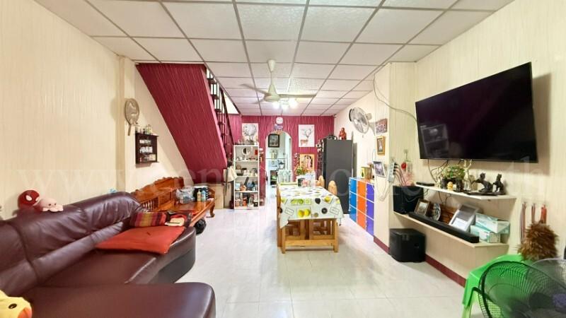 ทาวน์เฮ้าส์ หมู่บ้าน ดวงกมล ซอยพระยาสุเรนทร์ 35 - คลองสามวา 3