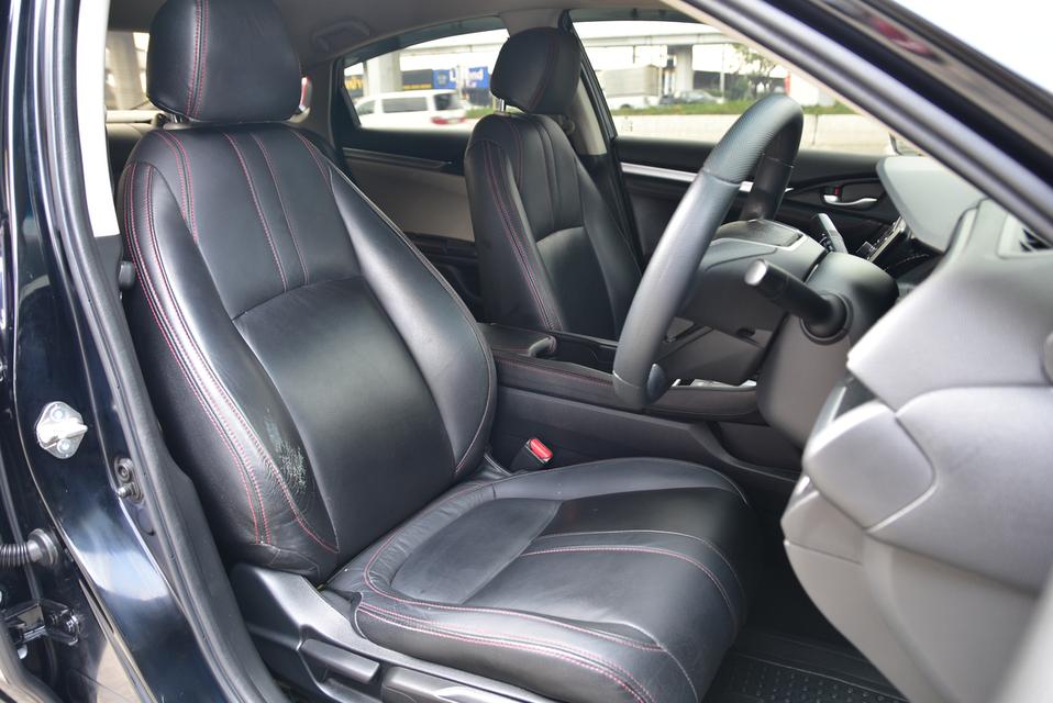 2021 CIVIC 1.8E มือเดียว ไมล์น้อยแท้ๆ รูปที่ 15