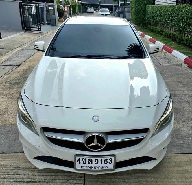Benz CLA180 ไมลน้อยมากๆ แค่ 90,000 km เท่านั้น !!!! รถสวยมากๆ สภาพดีสุดๆ สีขาว เกียร์ออโต้ ปี2016