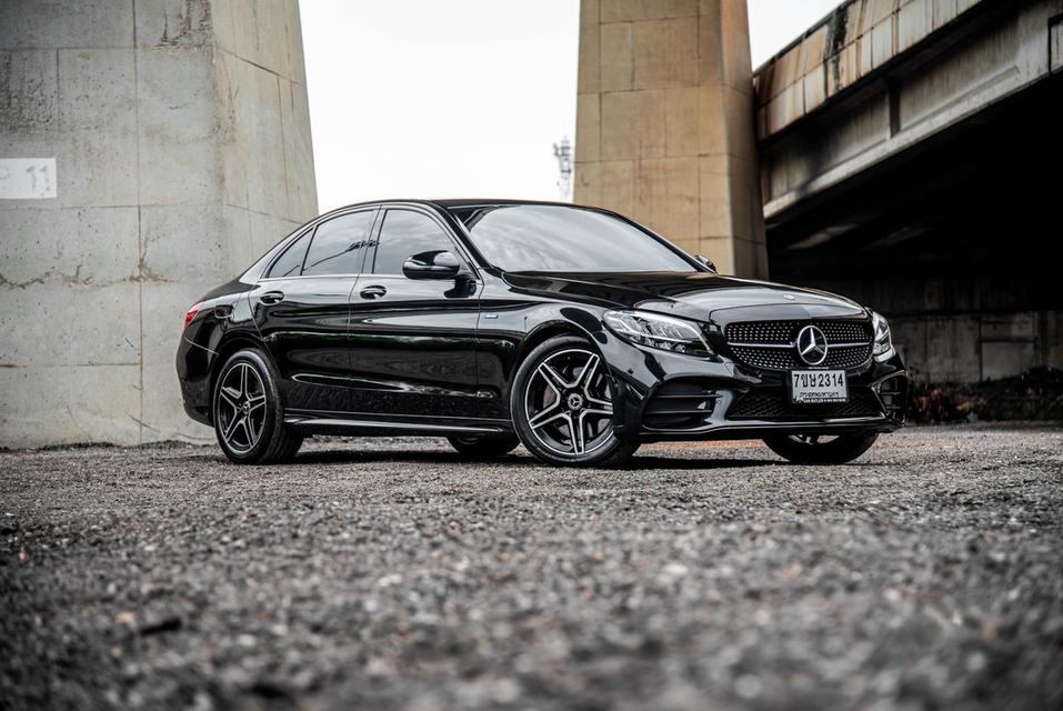 Mercedes-Benz C300e 2.0 AMG Sport W205 AT 2023ไมล์ 116,xxx km. !!! ราคาพิเศษ 799,000 บาท รูปย่อยที่ 3