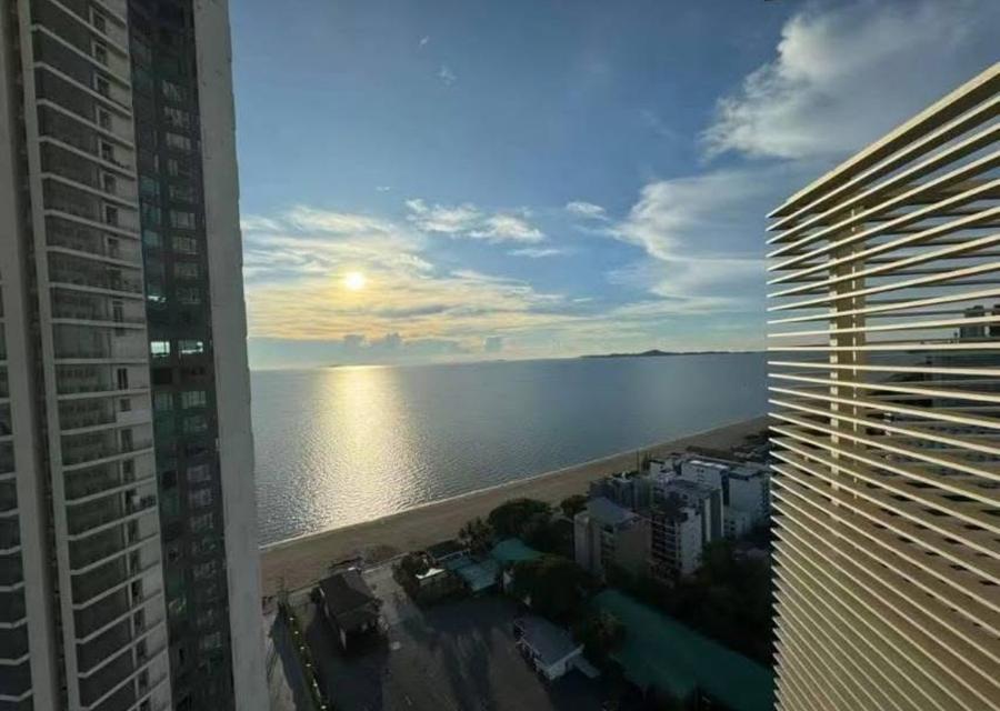 Beach front condo Reflection Jomtien 3