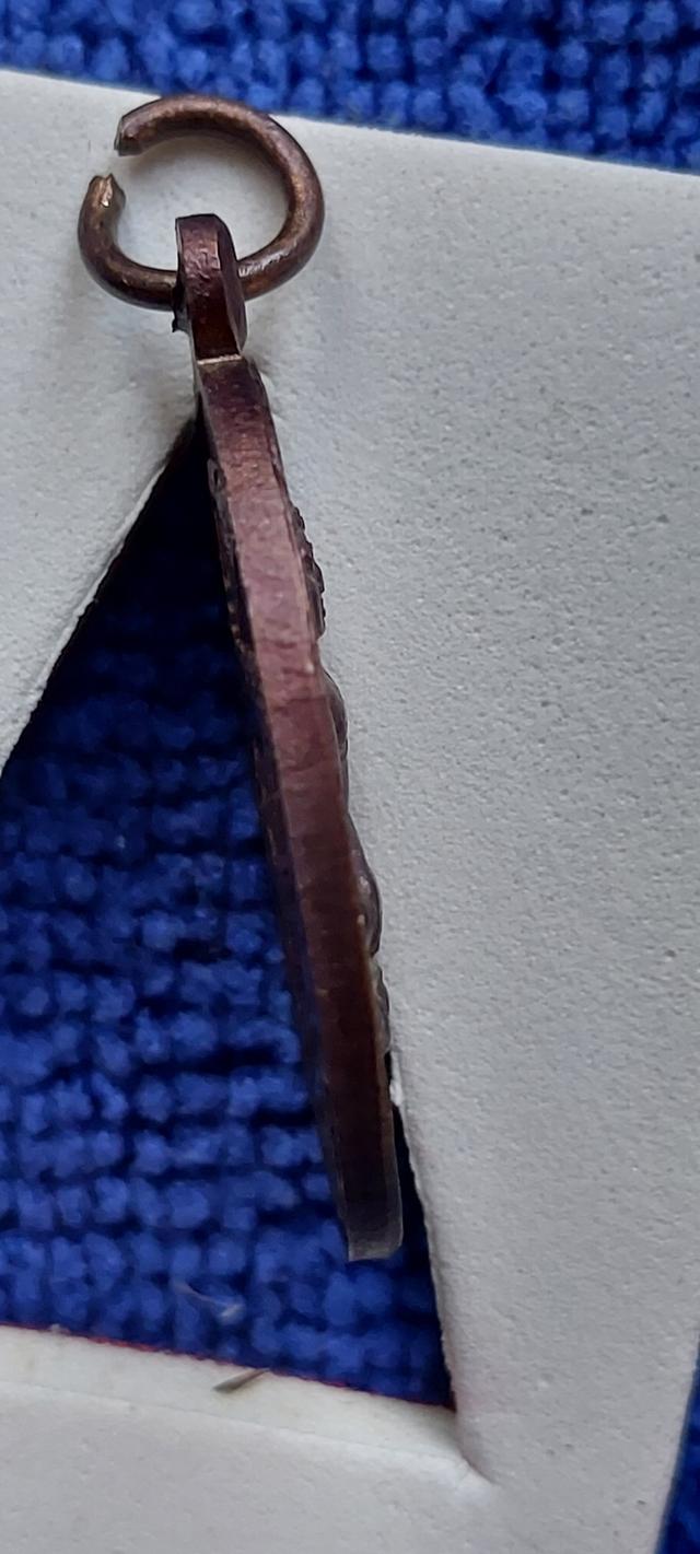 เหรียญหลวงพ่อโตเชียงแสนรุ่นหมดหนี้ รูปย่อยที่ 4