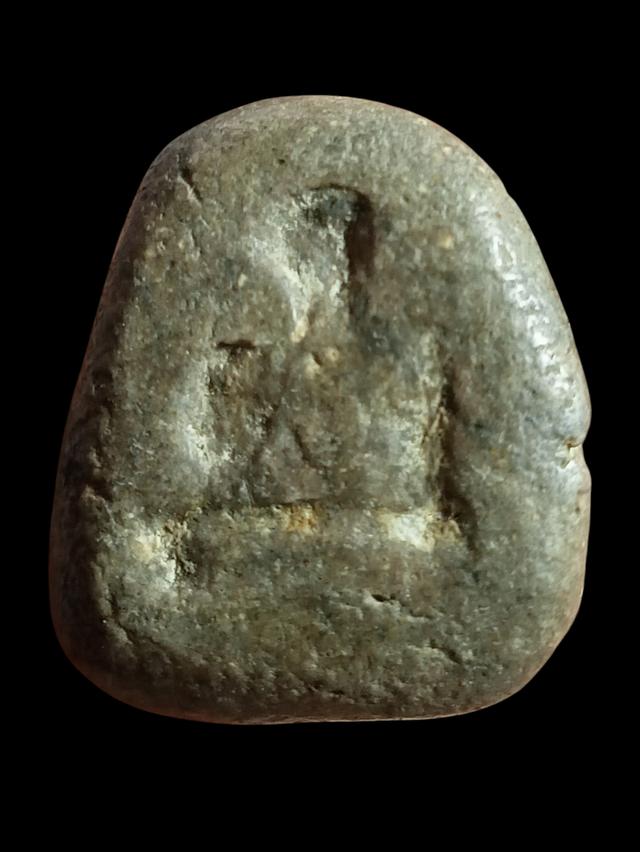 พระปิดตาพ่อแก้ววัดเครือวัลย์หลังแบบ