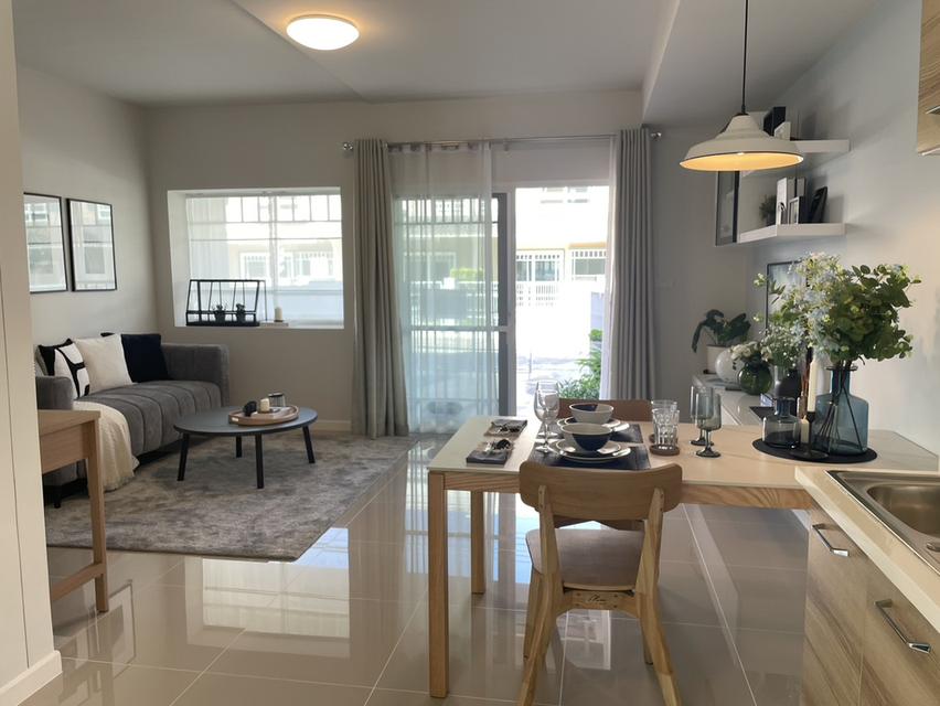 🏡 ทาวน์โฮมสองชั้นในโครงการ ทำเลใกล้ตลาดและเซ็นทรัลเชียงใหม่ #สันทราย ราคาเพียง 22,000 บาท/เดือน✨ 清迈两层联排别墅出租 2 卧室 3 卫生间 – 租金 22,000 泰铢/月 ✨ 3