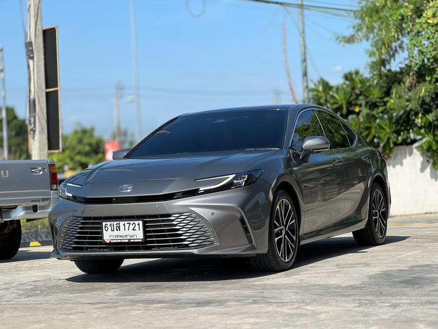 ปี 2025 TOYOTA CAMRY, 2.5 HEV PREMIUM LUXURY โฉม ปี24-ปัจจุบัน ไมล์แท้ 33,172 โล