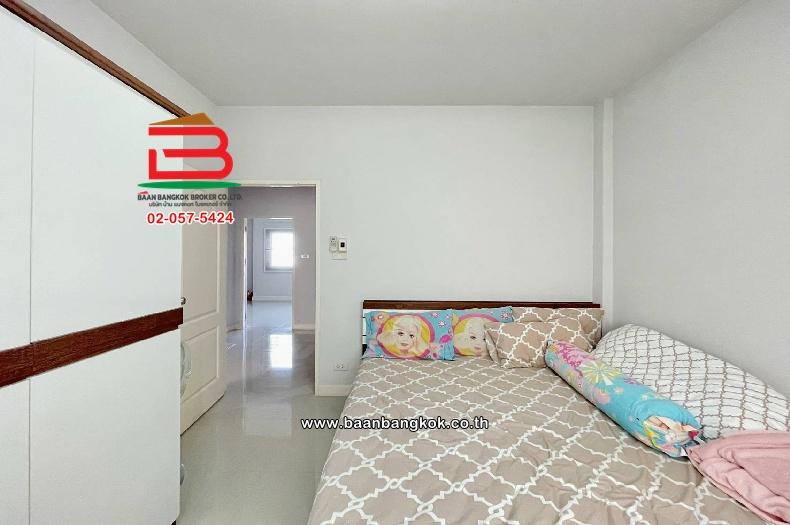 ทาวน์เฮาส์ หมู่บ้านบุณฑริก นิวสไตล์ เนื้อที่ 35.3 ตร.ว ใกล้ตลาดกลางลาดสวาย ตำบลลาดสวาย อำเภอลำลูกกา ปทุมธานี 9
