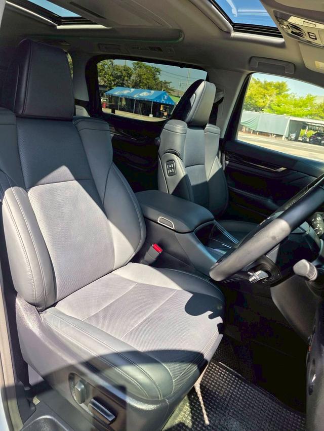 Toyota Alphard 2.5SC ปี24 7