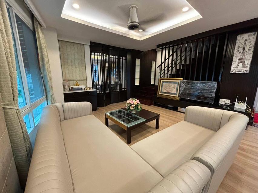 ให้เช่าบ้าน หมู่บ้านบ้านลาดพร้าว Exclusive ซ.โยธินพัฒนา11ห้าง Chic Republic  13