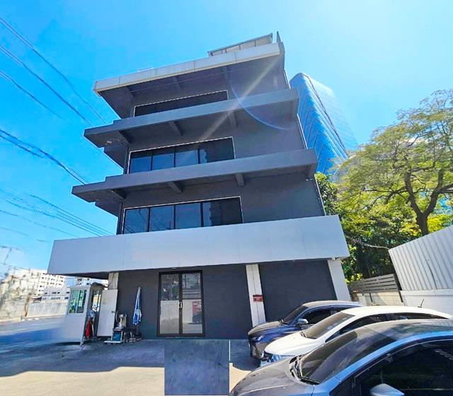 สำนักงาน ออฟฟิศ 4 ชั้น MRT ศูนย์การประชุมแห่งชาติสิริกิติ์ 600 ม. 6 คูหา 1080 ตร.ม.รร.นานาชาติออสเตรเลีย 2.4 กม ทำเลดี เ 2
