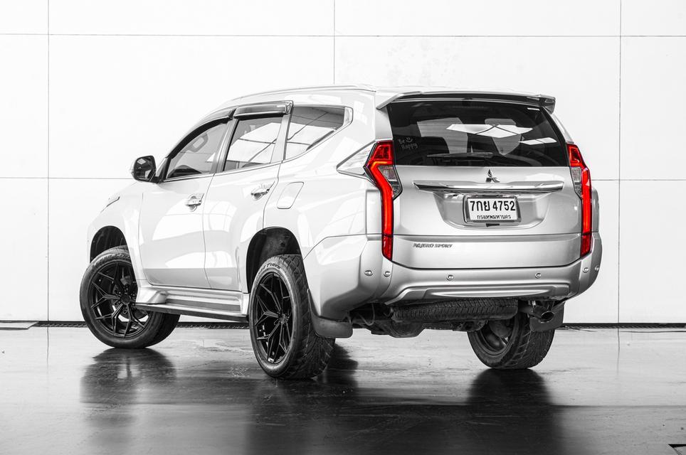 ปี 2018  MITSUBISHI PAJERO SPORT 2.4 GT 2WD A/T สี เทา รูปที่ 2