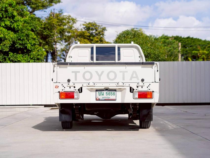 Toyota Hilux Champ 2.7 SWB ปีจด 2025 5