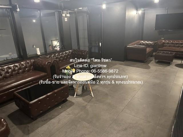 ขายด่วน ๆ อาคาร เซ้งร้านอาหาร (เหล้า) พร้อมอุปกรณ์ ย่านสีลม/ศาลาแดง 1 คูหา (1.5 ชั้น 160 ตร.ม.) ราคา 2.1 ล้านบาท 2นอน2น้ 4