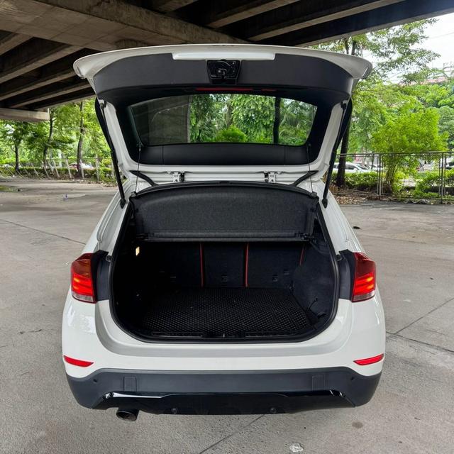 🚗 2015 BMW X1 2.0 sDrive18i Sport AT รูปที่ 9