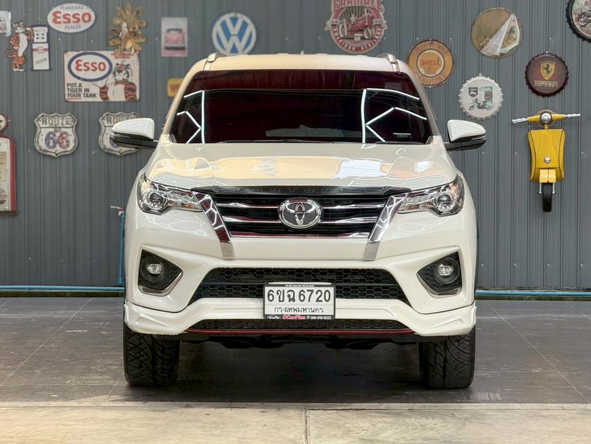 TOYOTA FORTUNER 2.8 TRD Sportivo 2WD ปี2018