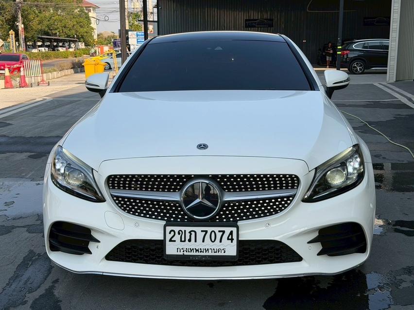 2019 BENZ C200 COUPE (facelift) AMG  Dynamic สีขาว