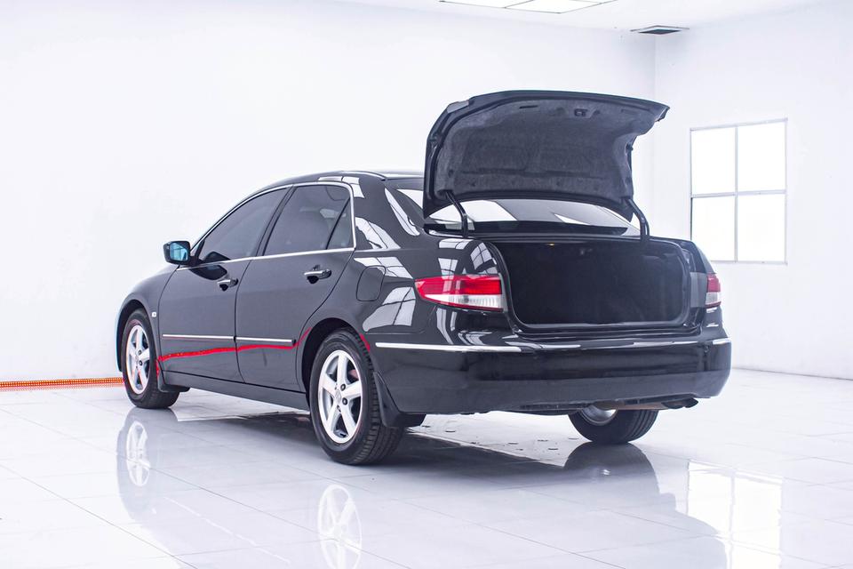 HONDA ACCORD 2.4 EL 2005  13