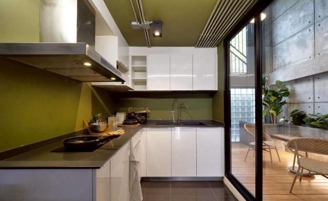 ขายบ้านสไตล์ Industrial Loft 3 ชั้นเล่นระดับ ซอยเอกมัย 28 ดีไซน์โดดเด่นมีเอกลักษณ์ พร้อมอยู่ เหมาะทั้งอยู่อาศัยและทำโฮมออฟฟิศ 8