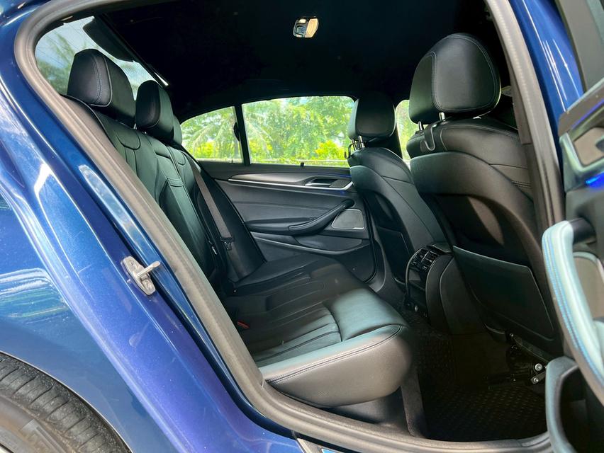 BMW 520d M Sport LCI AT ปี 2023  รถสวยมือเดียว ดีเซล 17