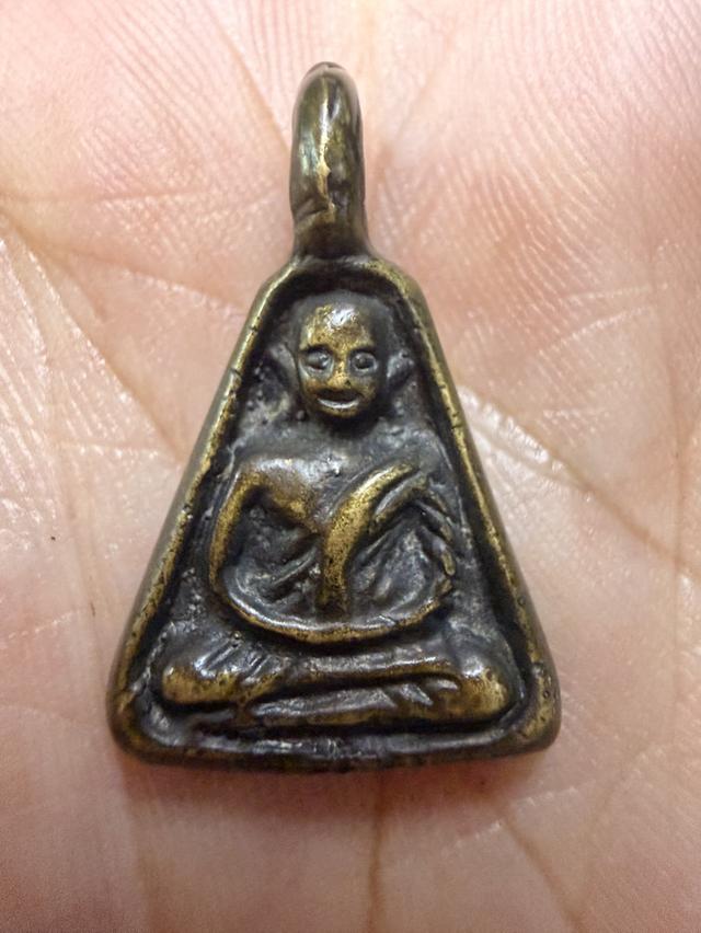 หลวงพ่อเงิน วัดบางคลาน จอบเล็ก แข้งติด