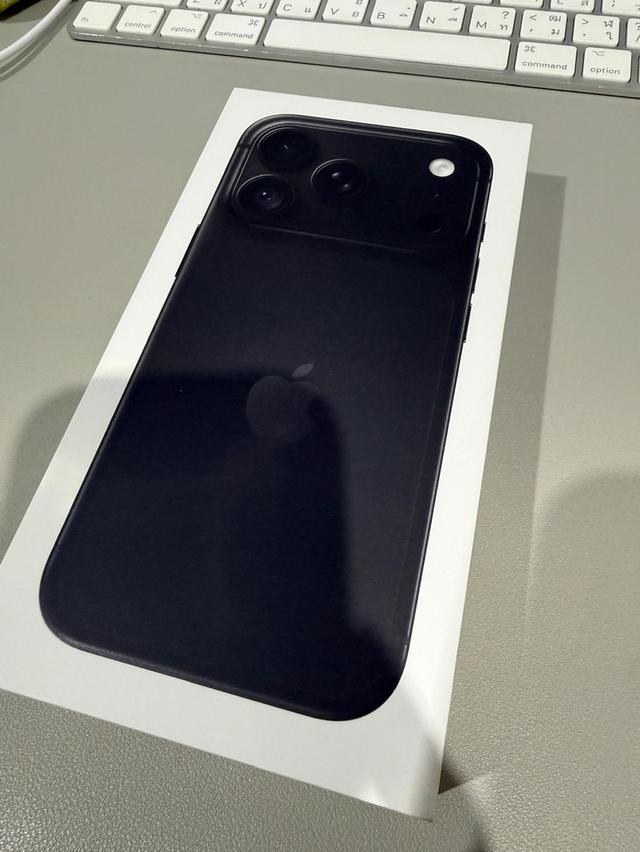 iPhone 18 Pro 256 gb สีดำ used like new