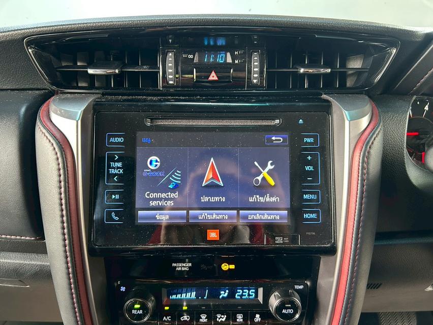 2018 Toyota Fortuner 2.8 TRD Sportivo 2WD AT รถสวย มือเดียว ป้ายแดง รูปที่ 13