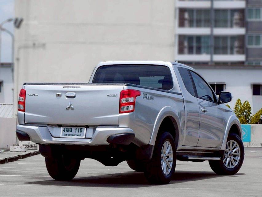 Mitsubishi Triton Megacab 2.4 GLS Limited Plus เกียร์ M/T สีบรอนซ์เทา ปี 2015