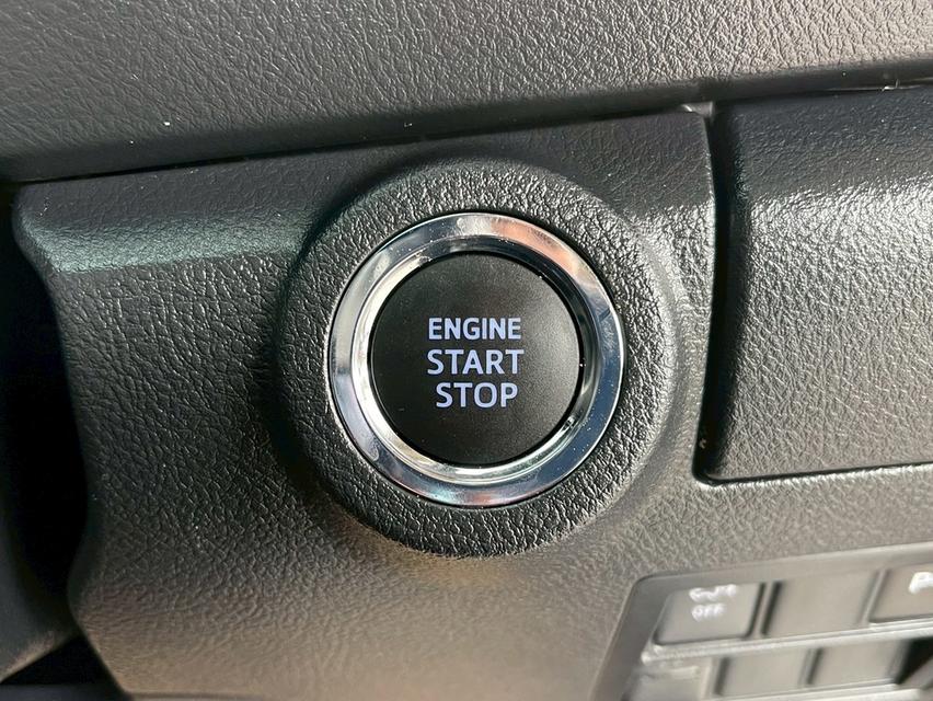 TOYOTA FORTUNER  7