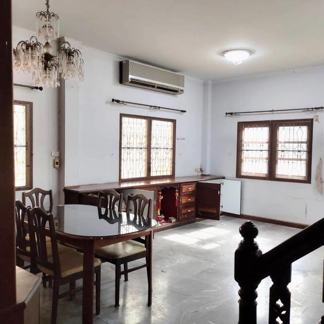 ขาย บ้านเดี่ยว หมู่บ้านปรีชา พุทธมณฑลสาย4 จำนวน 2 ชั้น ขนาดเนื้อที่ดิน  90 ตารางวา พื้นที่ใช้สอย 250 ตารางเมตร  8