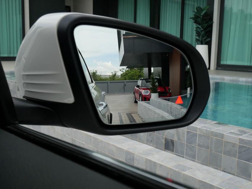 Benz GLC300e Coupe AMG 2021 สีขาว รถออกปี21 แท้ รถมือเดียว หลังคาแก้ว รูปที่ 15