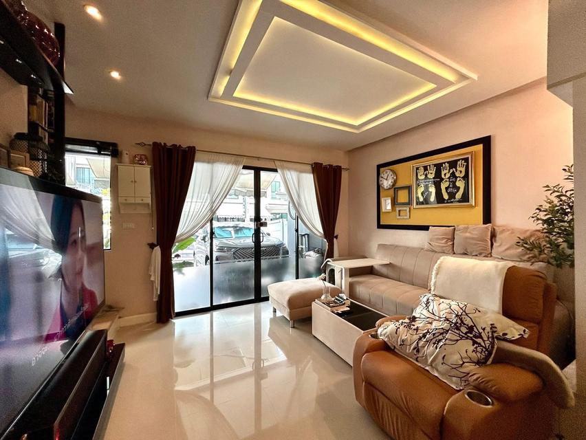 ขายทาวน์โฮม/โฮมออฟฟิศ 3 ชั้น | บ้านกลางเมือง พระราม 9 - รามคำแหง ทำเลใจกลางเมือง เดินทางสะดวก เลียบด่วน ฉลองรัช ใกล้ ม.รามคำแหง Baan Klang Muang Rama 12