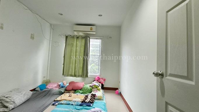 ทาวน์เฮ้าส์ หมู่บ้าน บัวทองธานี ถนนกาญจนาภิเษก บางบัวทอง นนทบุรี 9