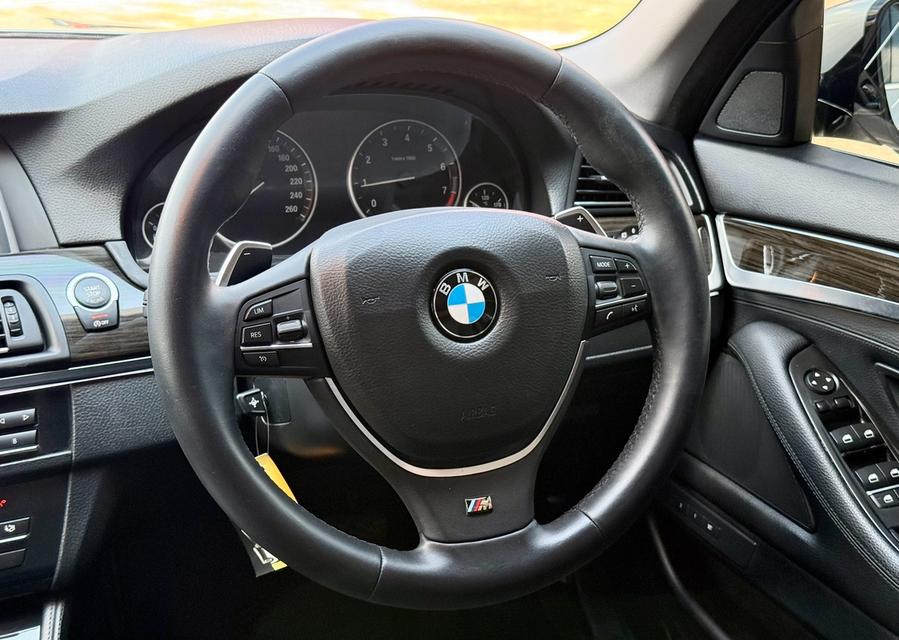 BMW 528i LUXURY LCI F10 ปี 2015 รูปที่ 8