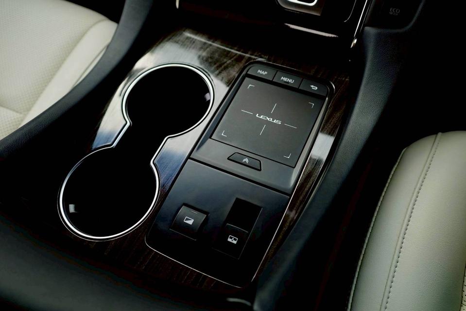 รหัสรถ PR6666 Lexus LM300h Exclusive 4-Seater ปี 2023 15