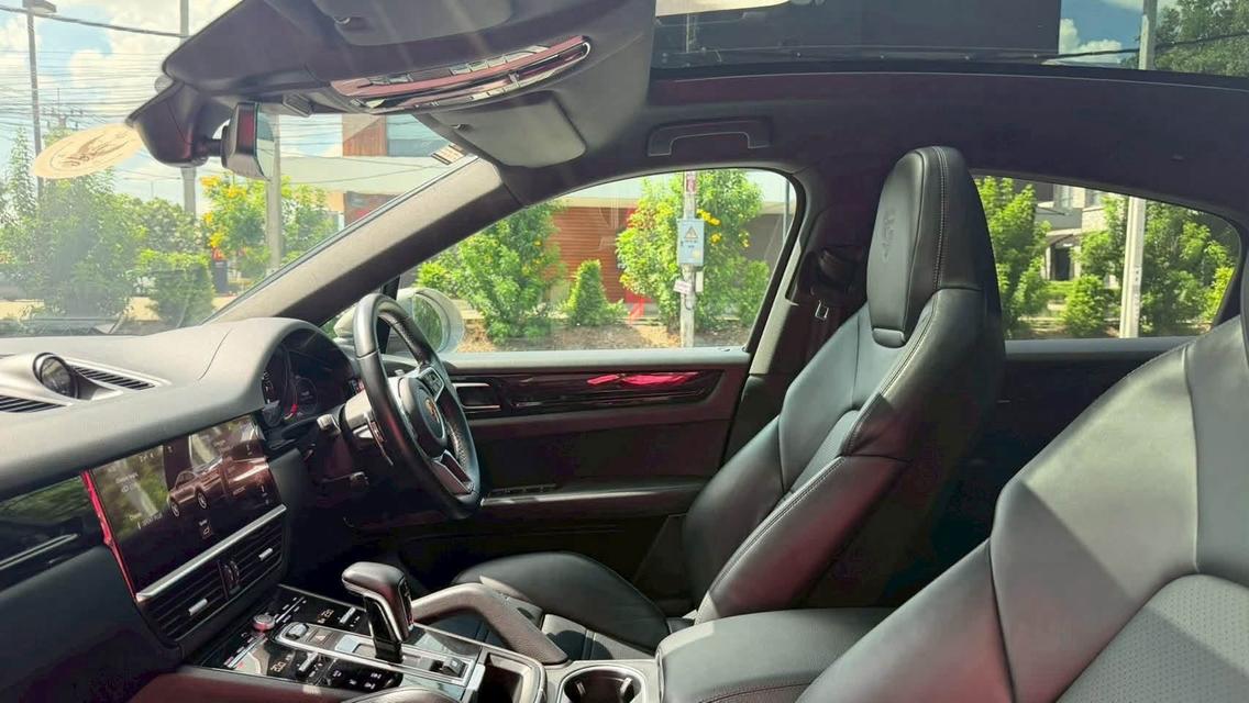 Porsche Cayenne Coupe 2021 สี Crayon รูปที่ 7