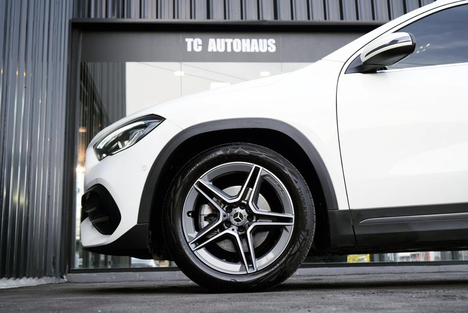 Mercedes-Benz GLA200 AMG Dynamic 2021 18