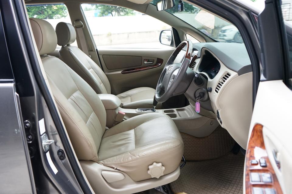 ðĐTOYOTA INNOVA 2.0 V āļāļĩ 2013 13