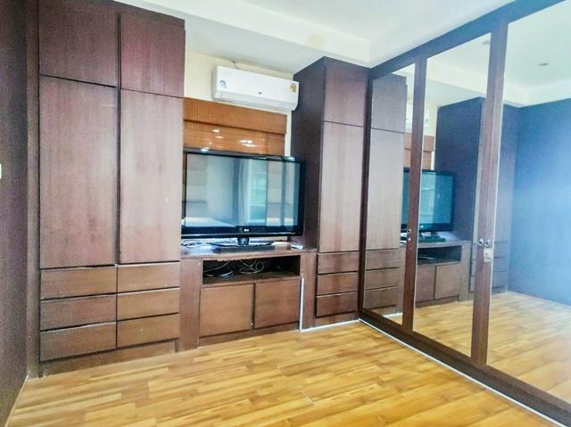 ตลาดไท 3กม. ม.ธรรมศาสตร์ รังสิต 1.1 กม. 34 ตร.วา. 254ตร.ม. 2-3นอน หลังริม ใหญ่ พร้อมเฟอร์ฯ แอร์ใหม่ BRT ม.ศูนย์รังสิต ให 8