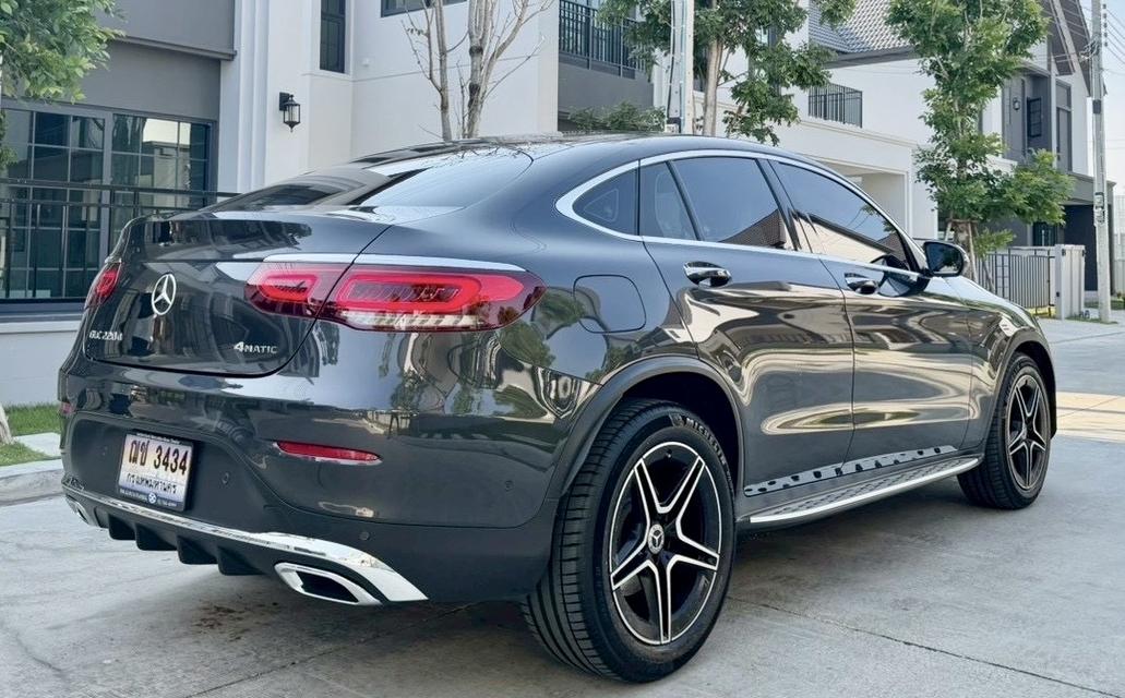 Mercedes-Benz GLC220d AMG Coupe รูปที่ 2