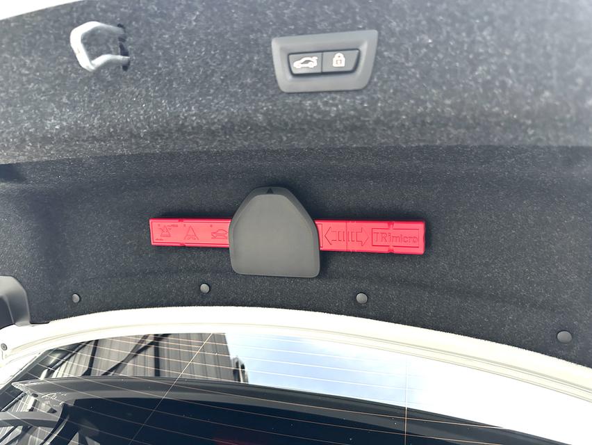 BMW 330e Plug-in Hybrid M Sport ปี2020 รถมือเดียว ไมล์น้อย 15