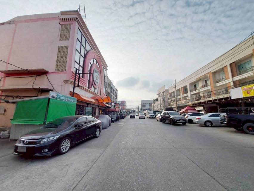 ขายตึก 3 ชั้น 3 คูหา ซอยฟ้าคราม11/18 คลอง2 ลำลูกกา 3