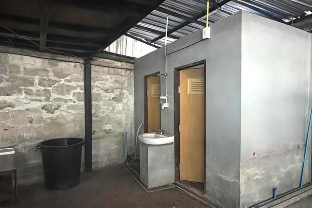 ขายและให้เช่าโกดัง/คลังสินค้า สำนักงาน 800ตรม. พื้นที่สีเหลือง ตู้คอนเทนเนอร์ 40 ฟุตเข้าได้ เหมาะสำหรับเก็บสินค้า ร้านอา 6