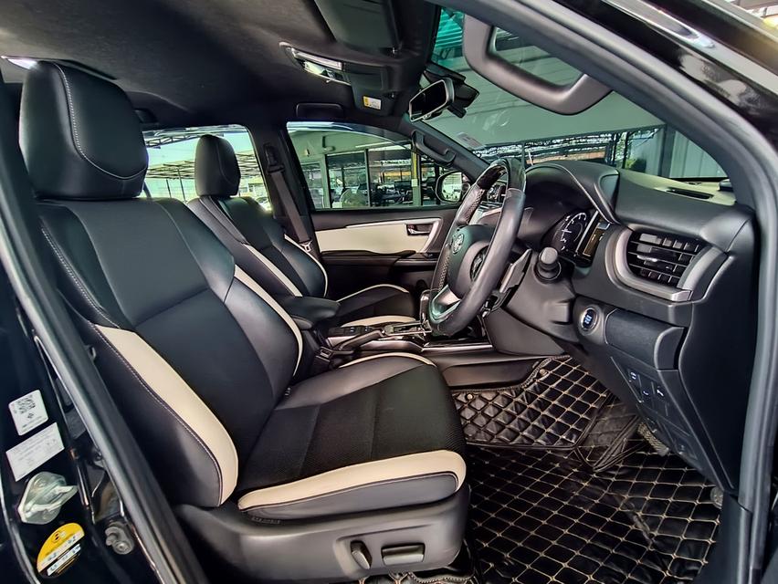 รถยนต์มือสองพร้อมใช้งาน 14