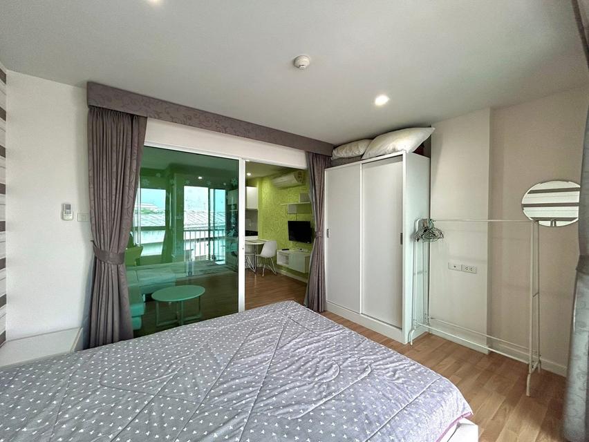 วี คอนโด เอกมัย - รามอินทรา 11