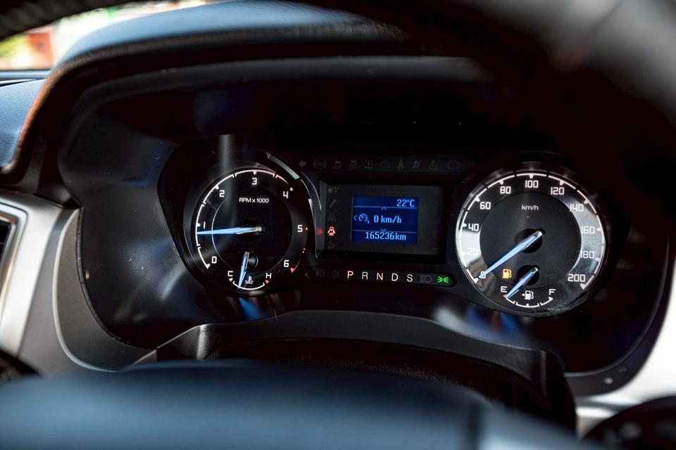 Ford Ranger 2.2 XLT Hi-Lander Double Cab เกียร์ Auto ปี 2017 สีเทา มือเดียวป้ายแดง รูปที่ 17