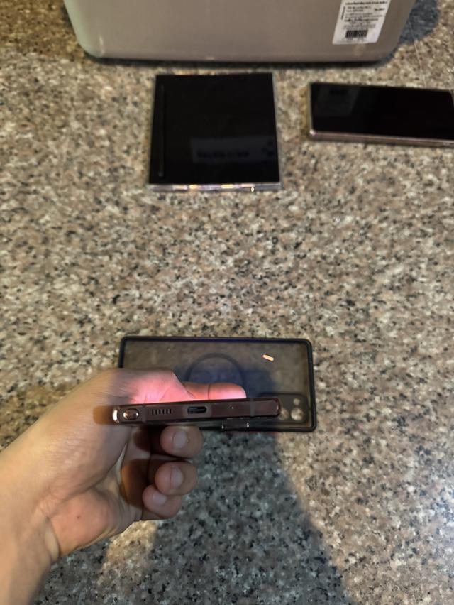 ขายๆๆๆถูกSamsungNote20 5G สีRose Gold 256กิ๊กสูนTrueสภาพสวยการใช้งานดีเยี่ยมทุกๆฟังชั่นเครื่องรีสโตได้ตลอดไม่มีติดแอคเค้าใดๆคับ ( จอขาวจั๊วไม่มีจุดไม่ รูปที่ 4