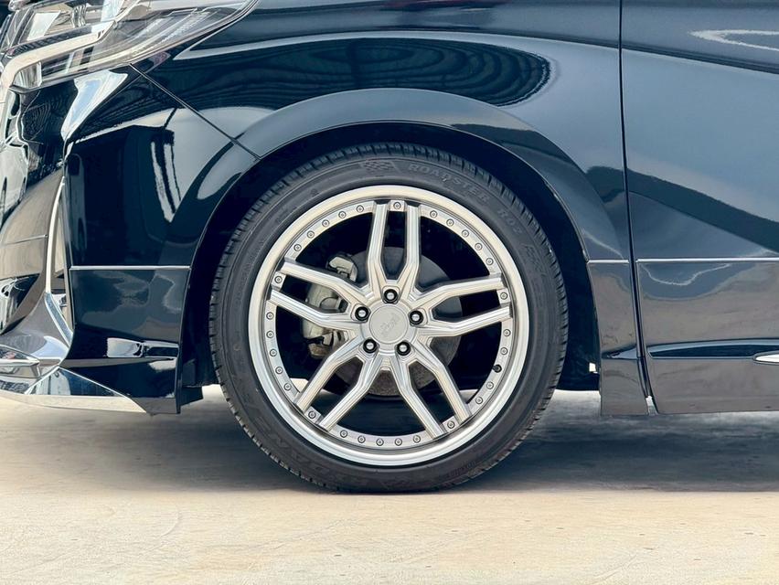 TOYOTA Alphard 2.5 HV 4wd 2022 19