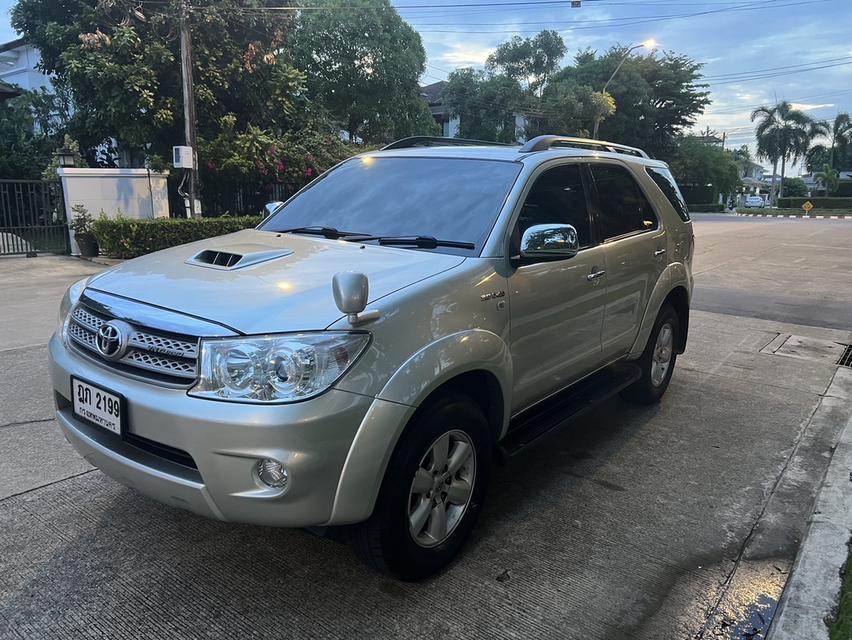 รถยนต์ Toyota Fortuner 3.0 V Auto ขับ2 ปี 2010 รูปย่อยที่ 3