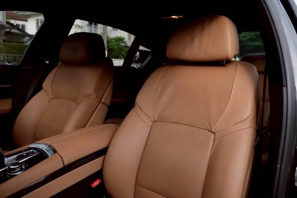 รหัสรถ PR5453 Bmw (F02) 730li Long Wheelbase ปี 2011  13