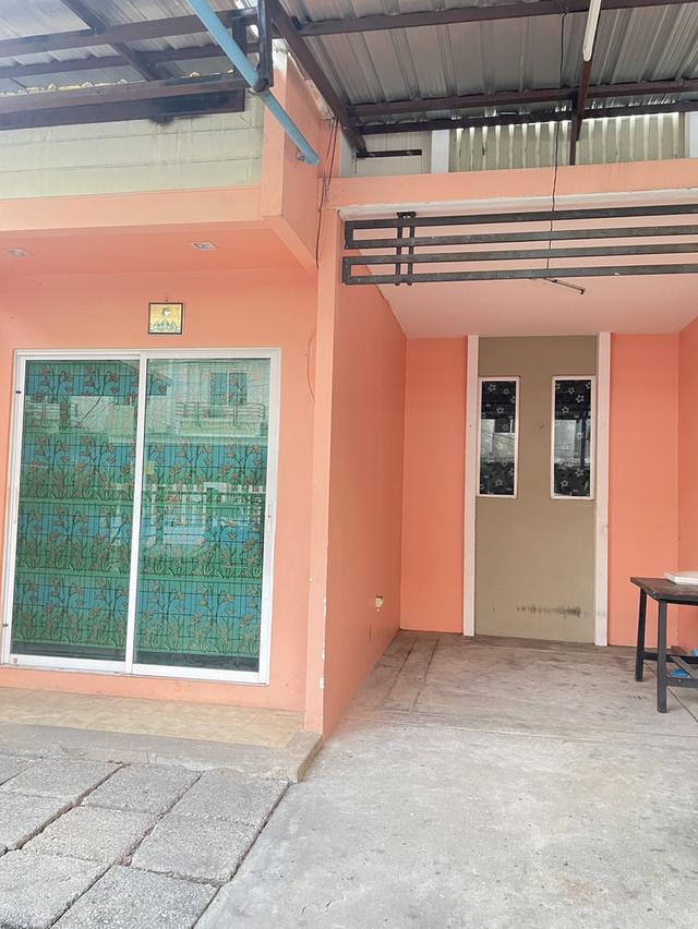 ทาวน์เฮ้าส์ให้เช่า..มบ.อยู่ติดถนนราชพฤกษ์ 1