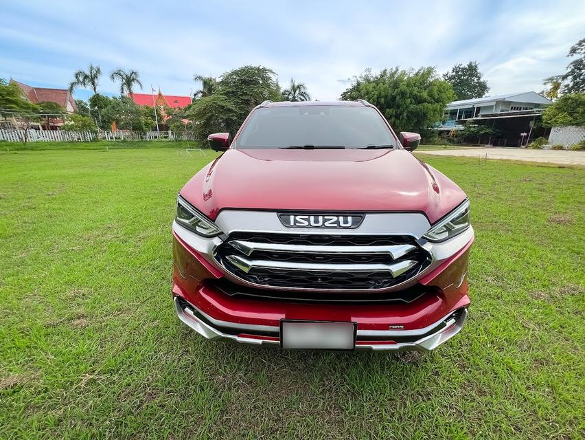 รถยนต์ Isuzu MU-X Ulitmates 3.0 4x2 ปี 2022 รูปที่ 4
